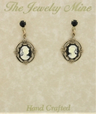vintage Victorian fashion cameo jewelry earrings