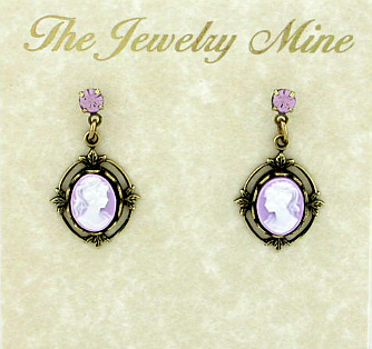 Vinatge Reproduction Victorian Style Cameo Costume Jewelry Earrings