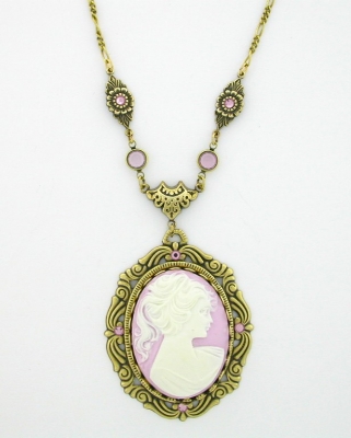 Victorian Style 40x30 Lilac Cameo Necklace