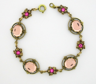 Victorian Style Crystal Cabochon Bracelet - Light Pink
