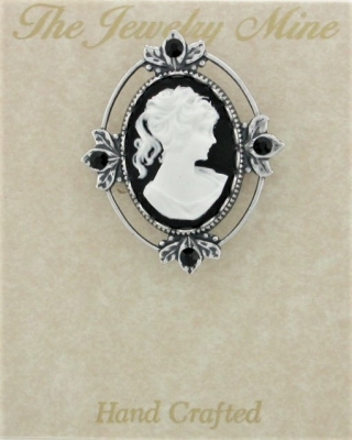 vintage look Victorian style cameo costume brooch