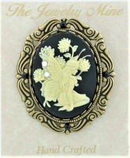 Vintage Victorian Style Fairy Cameo Brooch